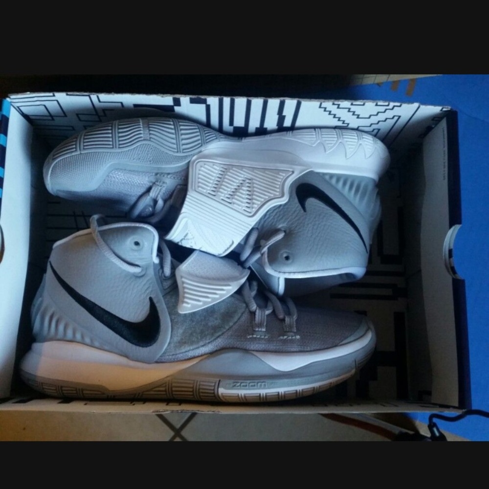 Kyrie promo 6 size 9.5